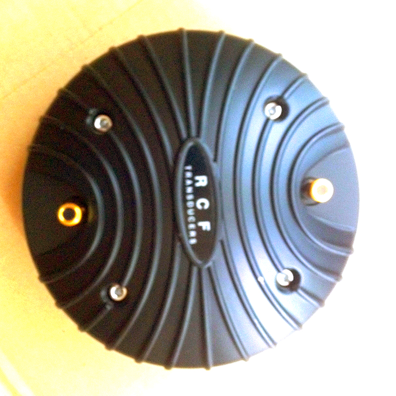 loa trble 750 RCf hàng nhập